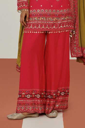 Basanti Kapde Aur Koffee Pink Muslin Round Neck Archival Fuschia Embroidered Kurta Set Online at Aza Fashions Basanti Kapde Aur Koffee_Pink Muslin Round Neck Archival Fuschia Embroidered Kurta Set _Online_at_Aza_Fashions