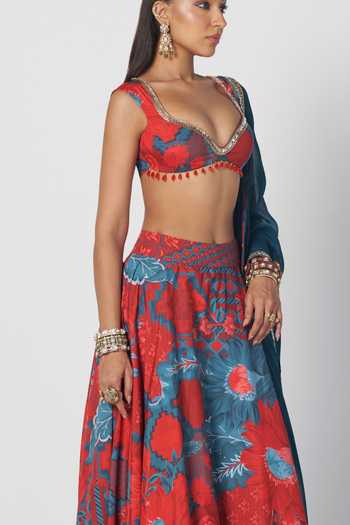 Rishi And Vibhuti_Red Organza, Crepe Sweetheart Neck Tabasco Boho Printed Lehenga Set _Online_at_Aza_Fashions