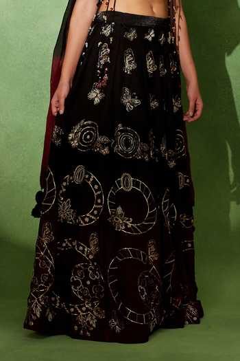 Shop Soniya G Black Organza, Georgette V-neck Afsana-e-shab Metallic Embroidered Lehenga Set Online at Aza Fashions Shop_Soniya G_Black Organza, Georgette V-neck Afsana-e-shab Metallic Embroidered Lehenga Set _Online_at_Aza_Fashions