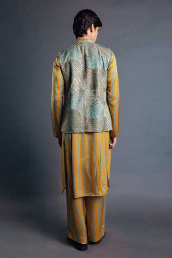 Punit Balana Moh Embroidered Bundi Set 