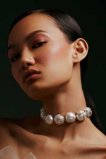 Anaash Prism Pearl Choker 