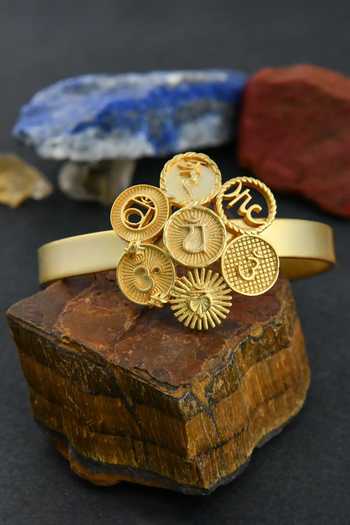 Totapari 7 Chakra Resonance Cuff Bracelet 