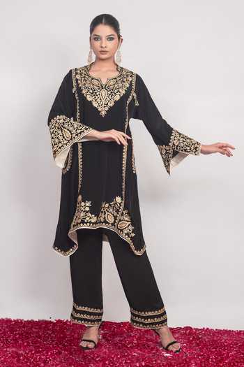 Daljit Sudan Black Embroidered Pheran Kurta & Pant Set 
