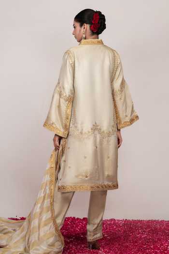 Daljit Sudan Ivory Embroidered Kurta Set With Striped Dupatta 