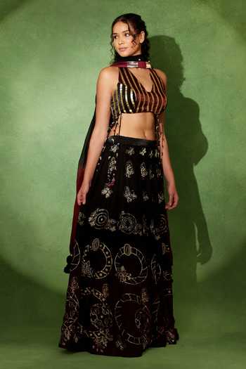 Soniya G Black Organza, Georgette V-neck Afsana-e-shab Metallic Embroidered Lehenga Set at Aza Fashions Soniya G_Black Organza, Georgette V-neck Afsana-e-shab Metallic Embroidered Lehenga Set _at_Aza_Fashions