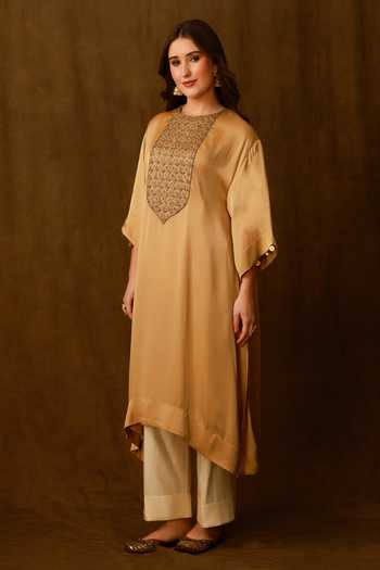 Afriya Gold Organza, Satin, Chanderi Silk Round Neck Embroidered Kaftan And Pant Set Online at Aza Fashions Afriya_Gold Organza, Satin, Chanderi Silk Round Neck Embroidered Kaftan And Pant Set _Online_at_Aza_Fashions