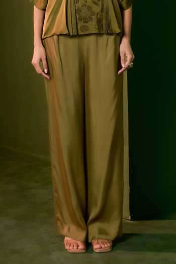 Omana By Ranjana Bothra_Green Silk , Round Neck Isla Applique Embroidered Top And Trouser Set _Online_at_Aza_Fashions