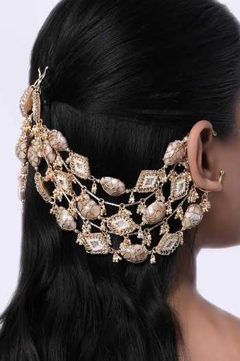 Vaidaan Binti Seashell Ear Chain