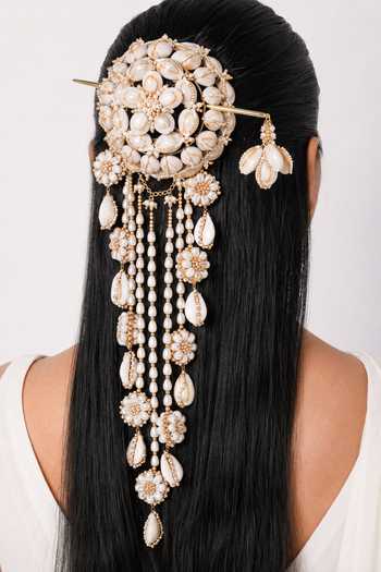 Vaidaan Krisha Shell Hair Bun 