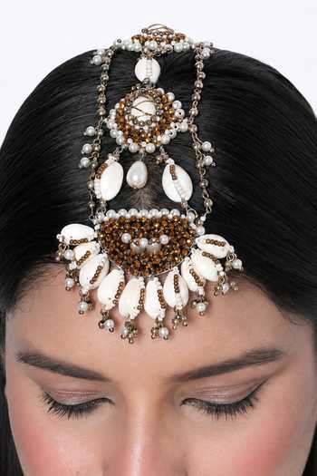 Vaidaan Manvi Shell Maangtikka