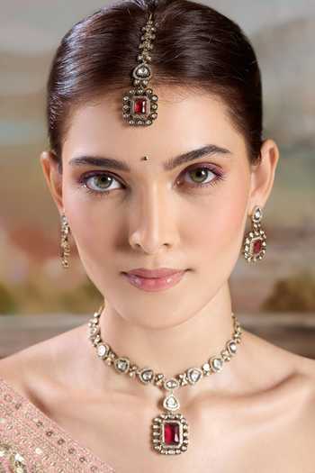 Nazaakat By Samara Singh Pendant Drop Necklace Set