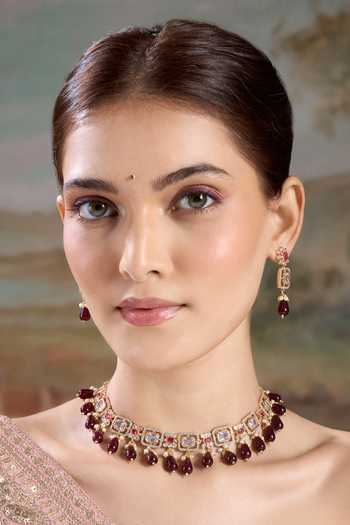 Nazaakat By Samara Singh Stone Drop Choker With Drop Earrings