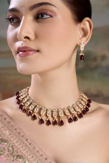 Shop Nazaakat By Samara Singh Gold Plated Stone Tassel Choker Necklace With Earrings Online at Aza Fashions Shop_Nazaakat By Samara Singh_Gold Plated Stone Tassel Choker Necklace With Earrings _Online_at_Aza_Fashions
