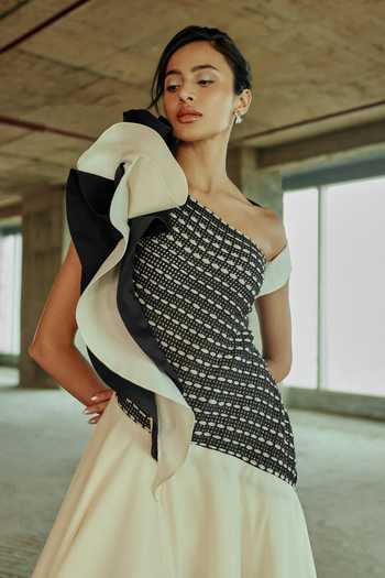 Buy Supria Munjal Black Organza Ruffles Asymmetric Neck, One Shoulder Petal Cascade Gown Online at Aza Fashions Buy_Supria Munjal_Black Organza Ruffles Asymmetric Neck, One Shoulder Petal Cascade Gown _Online_at_Aza_Fashions