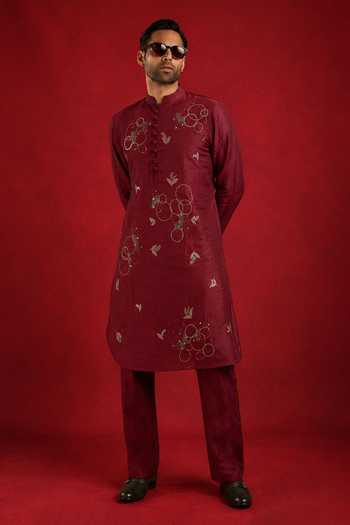 Heartistry By Anky Maroon Cotton Nawab Ring Embroidered Kurta Online at Aza Fashions Heartistry By Anky_Maroon Cotton Nawab Ring Embroidered Kurta _Online_at_Aza_Fashions
