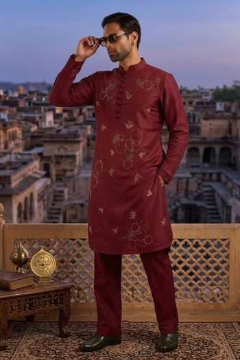 Buy Heartistry By Anky Maroon Cotton Nawab Ring Embroidered Kurta Online at Aza Fashions Buy_Heartistry By Anky_Maroon Cotton Nawab Ring Embroidered Kurta _Online_at_Aza_Fashions