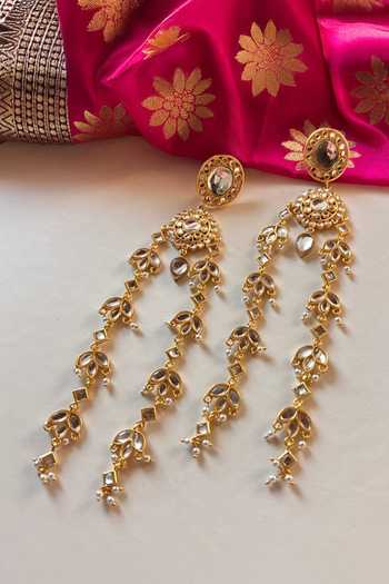 Zariin Chaand Roop Embellished Earrings 