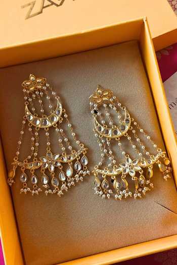 Shop Zariin White Resham Polki Embellished Earrings Online at Aza Fashions Shop_Zariin_White Resham Polki Embellished Earrings _Online_at_Aza_Fashions