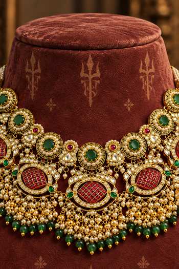 Buy Tussya Gold Plated Indumati Kundan Necklace Set Online at Aza Fashions Buy_Tussya_Gold Plated Indumati Kundan Necklace Set _Online_at_Aza_Fashions