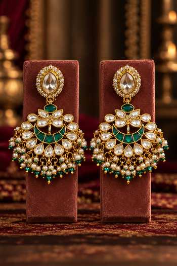 Tussya Gold Plated Madhavi Kundan Necklace Set Online at Aza Fashions Tussya_Gold Plated Madhavi Kundan Necklace Set _Online_at_Aza_Fashions