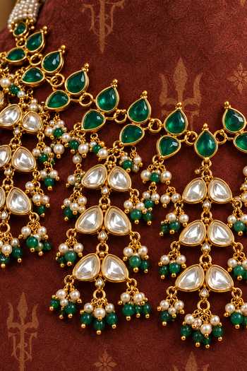 Tussya Gold Plated Madhavi Kundan Necklace Set at Aza Fashions Tussya_Gold Plated Madhavi Kundan Necklace Set _at_Aza_Fashions