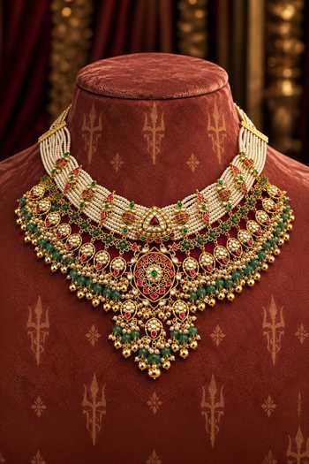 Shop Tussya Gold Plated Suhasini Kundan Necklace Set Online at Aza Fashions Shop_Tussya_Gold Plated Suhasini Kundan Necklace Set _Online_at_Aza_Fashions