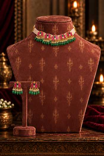 Tussya Rajvalli Kundan Necklace Set 