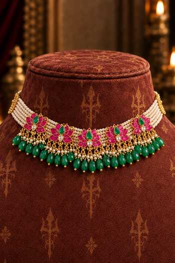 Tussya Rajvalli Kundan Necklace Set 