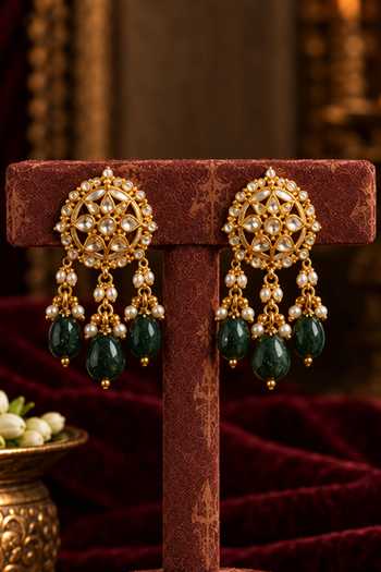 Tussya_Gold Plated Yamini Kundan Necklace Set _Online_at_Aza_Fashions