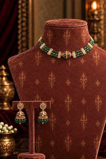Tussya Shaili Kundan Necklace Set 