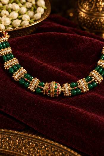 Tussya Shaili Kundan Necklace Set 