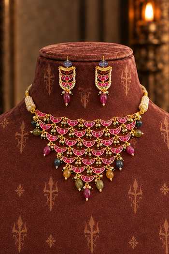 Tussya Shobhana Kundan Necklace Set 