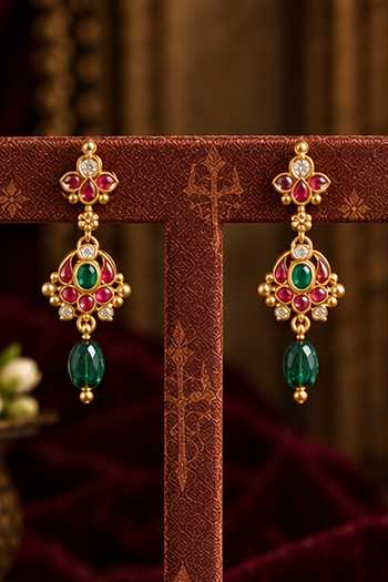 Tussya Gold Plated Rajashree Kundan Necklace Set Online at Aza Fashions Tussya_Gold Plated Rajashree Kundan Necklace Set _Online_at_Aza_Fashions