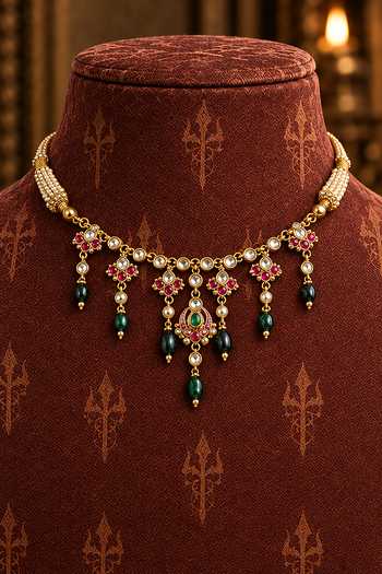 Buy Tussya Gold Plated Rajashree Kundan Necklace Set Online at Aza Fashions Buy_Tussya_Gold Plated Rajashree Kundan Necklace Set _Online_at_Aza_Fashions