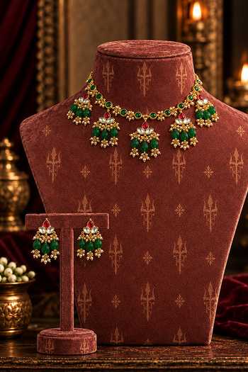 Tussya Rajtilak Kundan Necklace Set 
