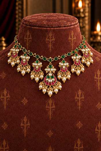 Buy Tussya Gold Plated Mrunalini Kundan Necklace Set Online at Aza Fashions Buy_Tussya_Gold Plated Mrunalini Kundan Necklace Set _Online_at_Aza_Fashions