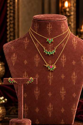 Tussya Vijayashree Kundan Necklace Set 