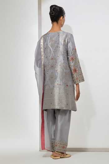 Aum By Asit And Ashima Grey Embroidered Kurta Set 