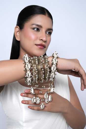 Vaidaan Aamya Antique Bangle - Single Pc 