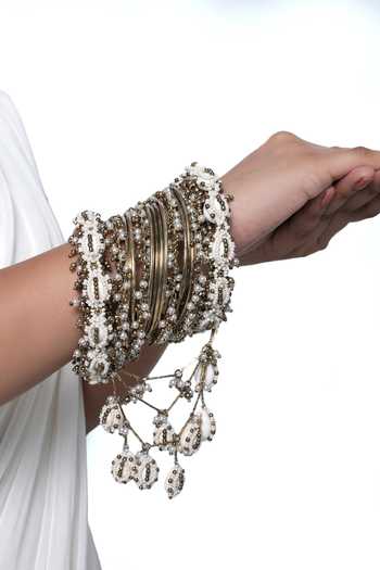 Vaidaan Gold Plated Aamya Antique Bangle - Single Pc Online at Aza Fashions Vaidaan_Gold Plated Aamya Antique Bangle - Single Pc _Online_at_Aza_Fashions
