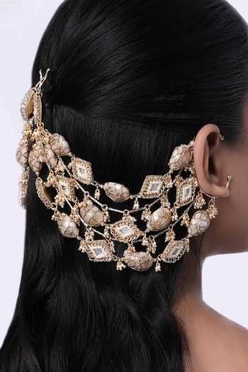 Vaidaan Binti Seashell Ear Chain