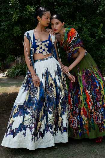 Buy_Amka_Blue Crepe Embroidery Candolim Pleated Skirt 