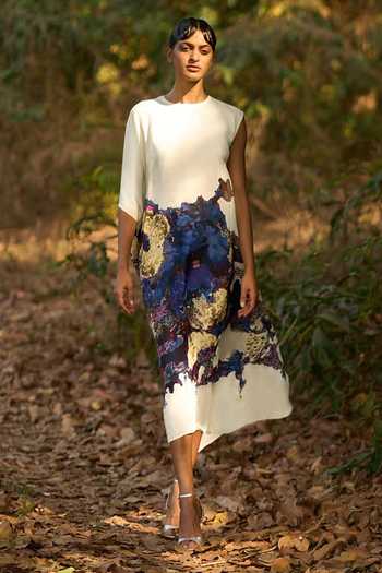 Shop Amka Blue Crepe Round Neck Ozran Flowy Kaftan Online at Aza Fashions Shop_Amka_Blue Crepe Round Neck Ozran Flowy Kaftan _Online_at_Aza_Fashions