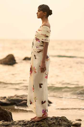 Amka Cream Crepe Off-shoulder Cabo Pleated Top Online at Aza Fashions Amka_Cream Crepe Off-shoulder Cabo Pleated Top _Online_at_Aza_Fashions