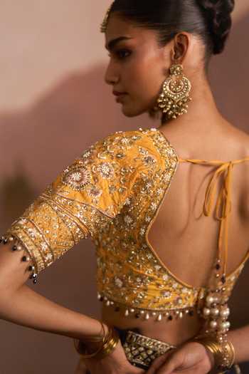 Angad Singh_Blue Raw Silk V-neck Pichhli Raat Lehenga Set _Online_at_Aza_Fashions