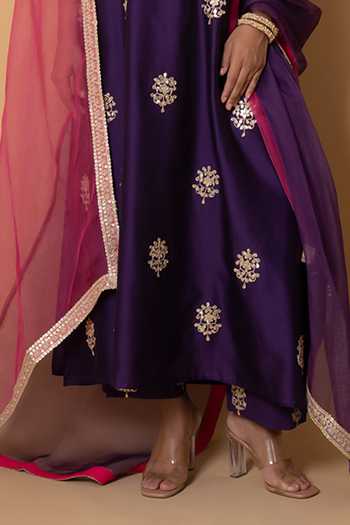 Kameez Purple Chanderi, Cotton, Organza V-neck Gota Patti Work Kurta Set Online at Aza Fashions Kameez_Purple Chanderi, Cotton, Organza V-neck Gota Patti Work Kurta Set _Online_at_Aza_Fashions