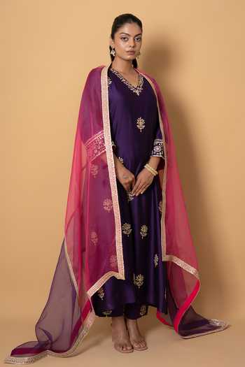 Buy Kameez Purple Chanderi, Cotton, Organza V-neck Gota Patti Work Kurta Set Online at Aza Fashions Buy_Kameez_Purple Chanderi, Cotton, Organza V-neck Gota Patti Work Kurta Set _Online_at_Aza_Fashions