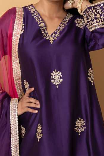 Kameez Purple Chanderi, Cotton, Organza V-neck Gota Patti Work Kurta Set at Aza Fashions Kameez_Purple Chanderi, Cotton, Organza V-neck Gota Patti Work Kurta Set _at_Aza_Fashions