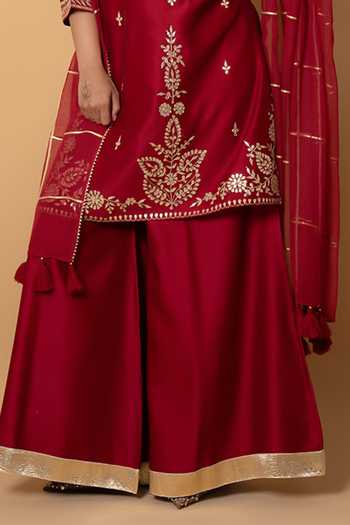 Buy Kameez Red Chanderi, Kota Doria Split V-neck Patti Kurta Sharara Set Online at Aza Fashions Buy_Kameez_Red Chanderi, Kota Doria Split V-neck Patti Kurta Sharara Set _Online_at_Aza_Fashions