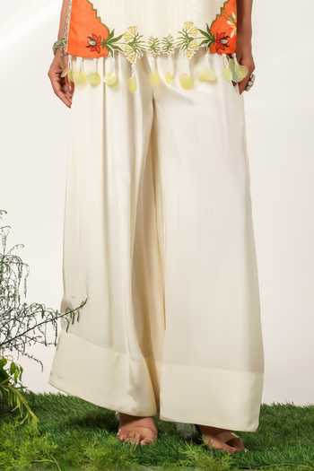 Shwetanga Ivory Organza, Georgette, Crepe Square Neck, Yes Mosaic Canvas Print Kurta Set Online at Aza Fashions Shwetanga_Ivory Organza, Georgette, Crepe Square Neck, Yes Mosaic Canvas Print Kurta Set _Online_at_Aza_Fashions